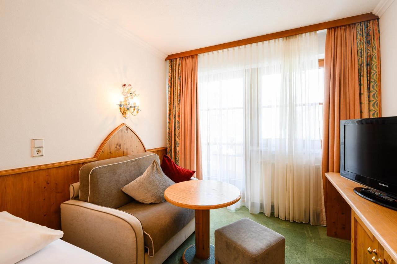 Hotel Garni Castel B&B Ischgl Eksteriør billede